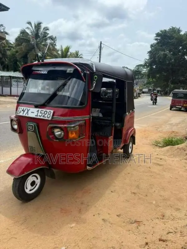 Bajaj 4 Stroke 2012 Three Wheel (Used)