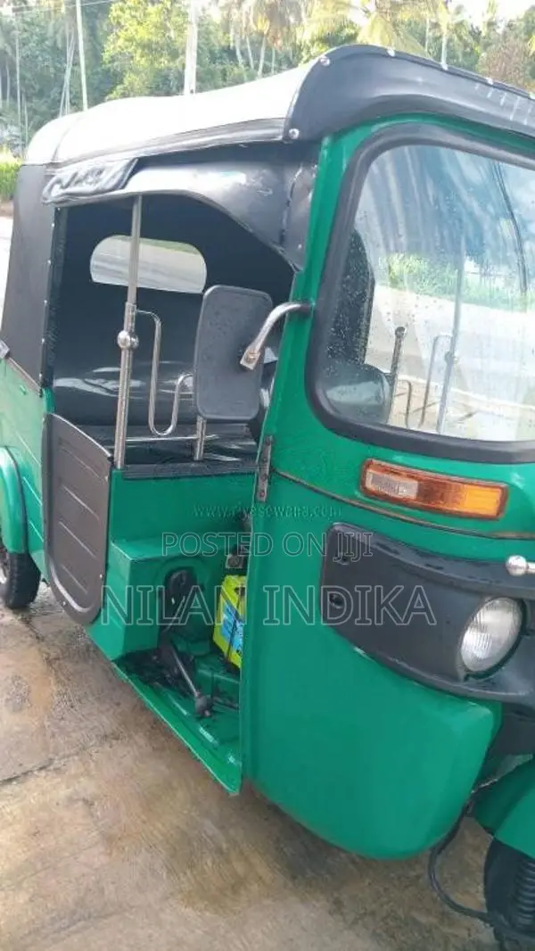 Bajaj Re 205 2015 Three Wheel (Used)