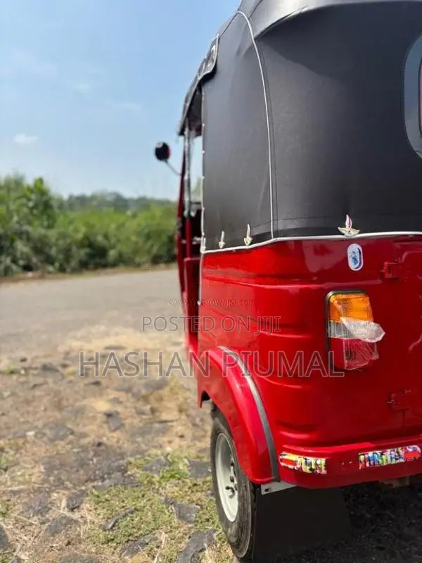 Bajaj 2 Stroke 2006 Three Wheel (Used)