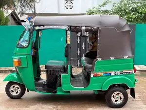 Bajaj RE 205 2011 Three Wheel (Used)