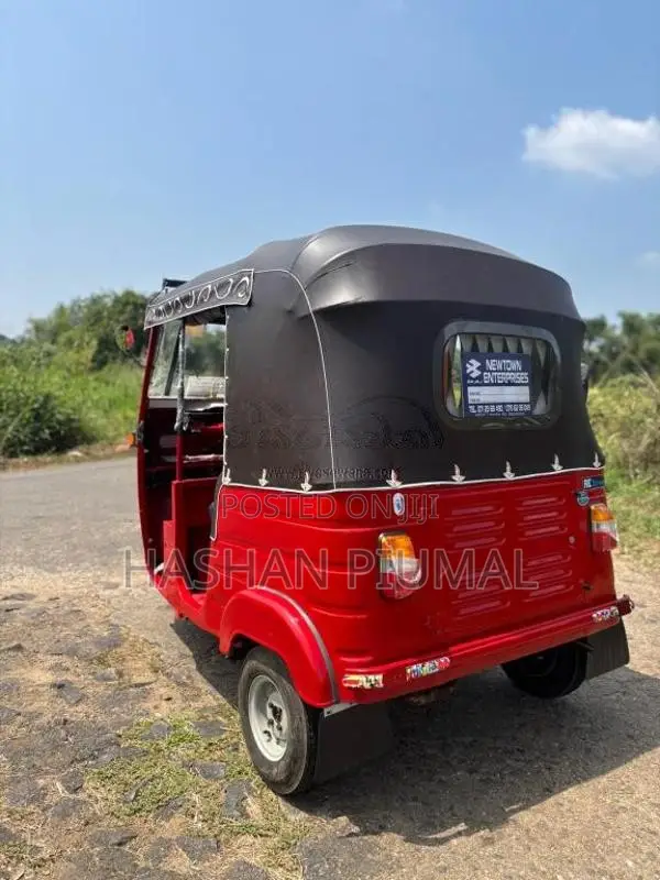 Bajaj 2 Stroke 2006 Three Wheel (Used)