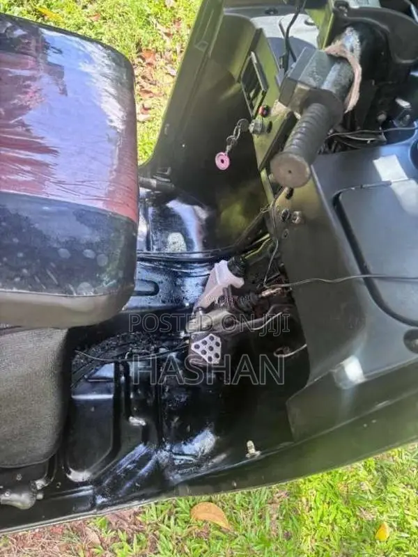 Bajaj RE 205 2011 Three Wheel (Used)