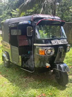 Bajaj RE 205 2011 Three Wheel (Used)