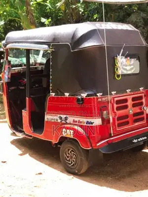 Bajaj 4 Stroke 2018 Three Wheel (Used)