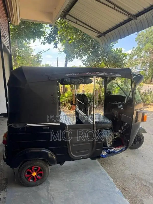 Bajaj RE 2010 Three Wheel (Used)