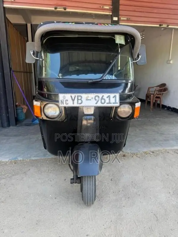 Bajaj RE 2010 Three Wheel (Used)