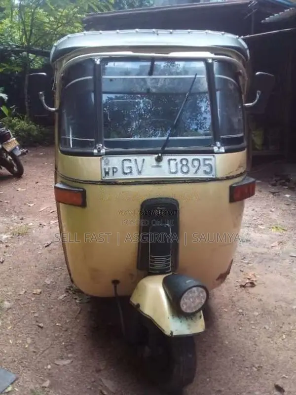 Bajaj 2 Stroke 2002 Three Wheel (Used)