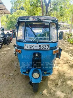 Bajaj 4 Stroke 2007 Three Wheel (Used)