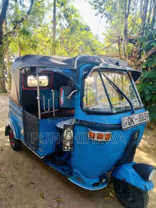 Bajaj 4 Stroke 2007 Three Wheel (Used)