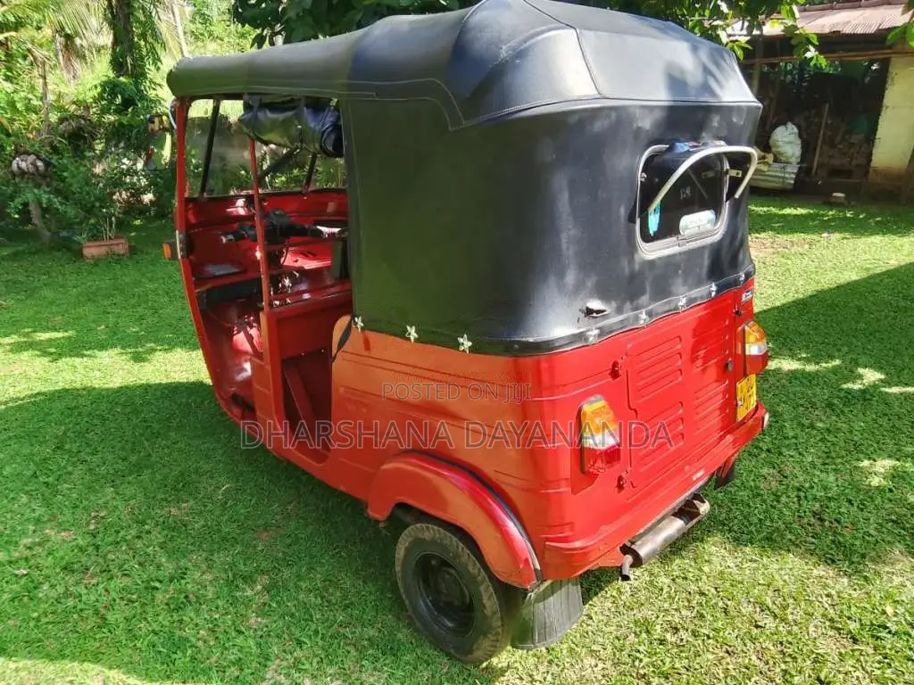 Bajaj 2 Stroke 2007 Three Wheel (Used)