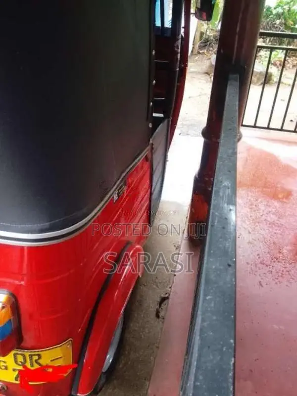 Bajaj 4 Stroke 2009 Three Wheel (Used)