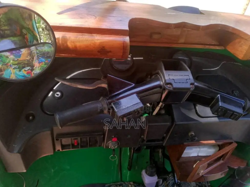 Bajaj RE 205 2013 Three Wheel (Used)