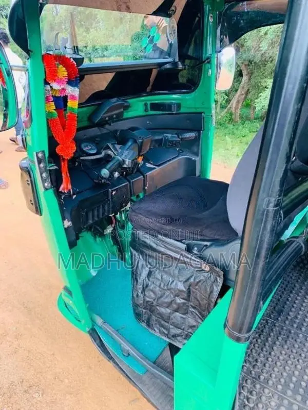 Bajaj RE 4 Stroke 2015 Three Wheel (Used)