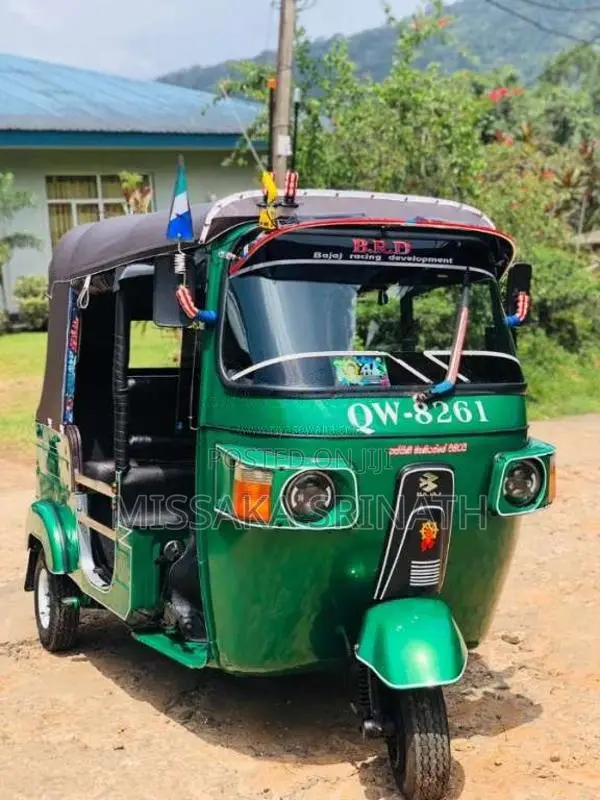 Bajaj 4 Stroke 2010 Three Wheel (Used)