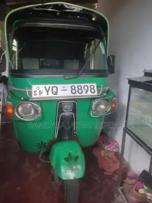 Bajaj RE 205 2011 Three Wheel (Used)