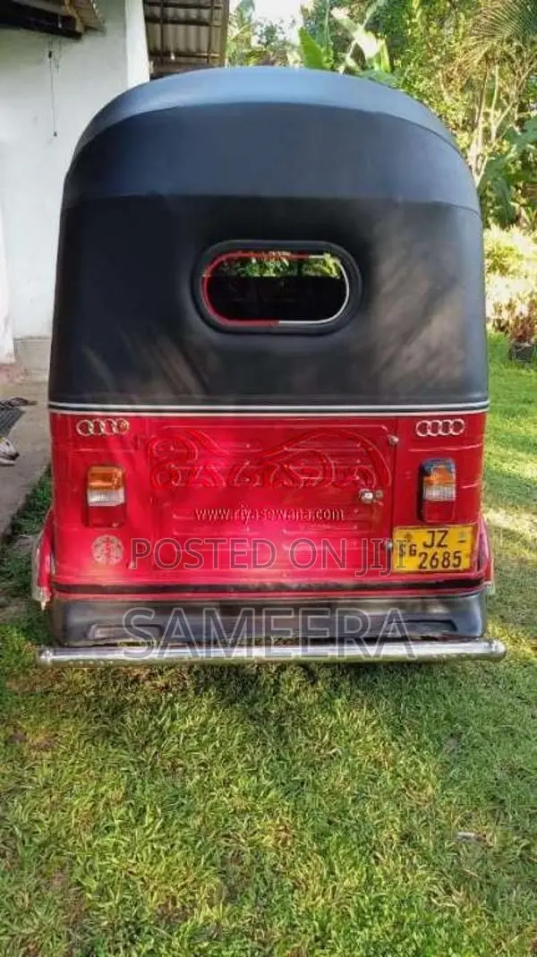 Bajaj RE 2004 Three Wheel (Used)