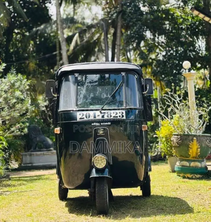 Bajaj RE 2 Stroke 1998 Three Wheel (Used)