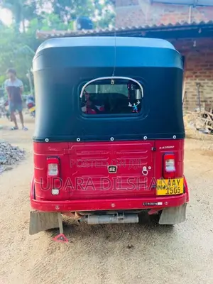 Bajaj RE 2015 Three Wheel (Used)