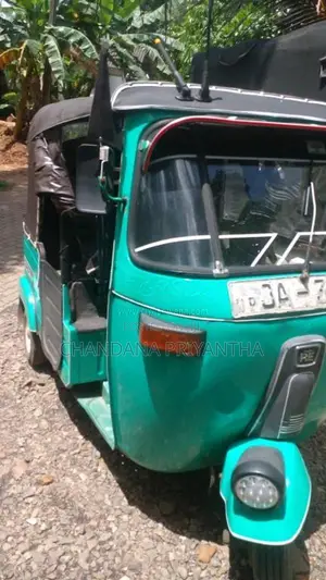 Bajaj RE 2004 Three Wheel (Used)