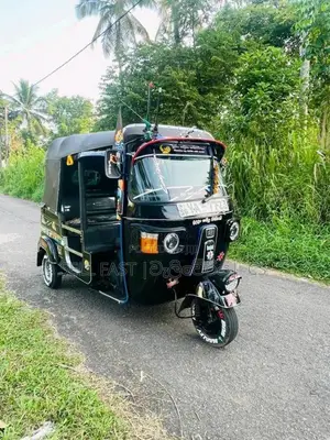 Bajaj RE 4 Stroke 2010 Three Wheel (Used)