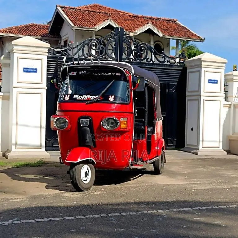 Bajaj 4 Stroke 2010 Three Wheel (Used)
