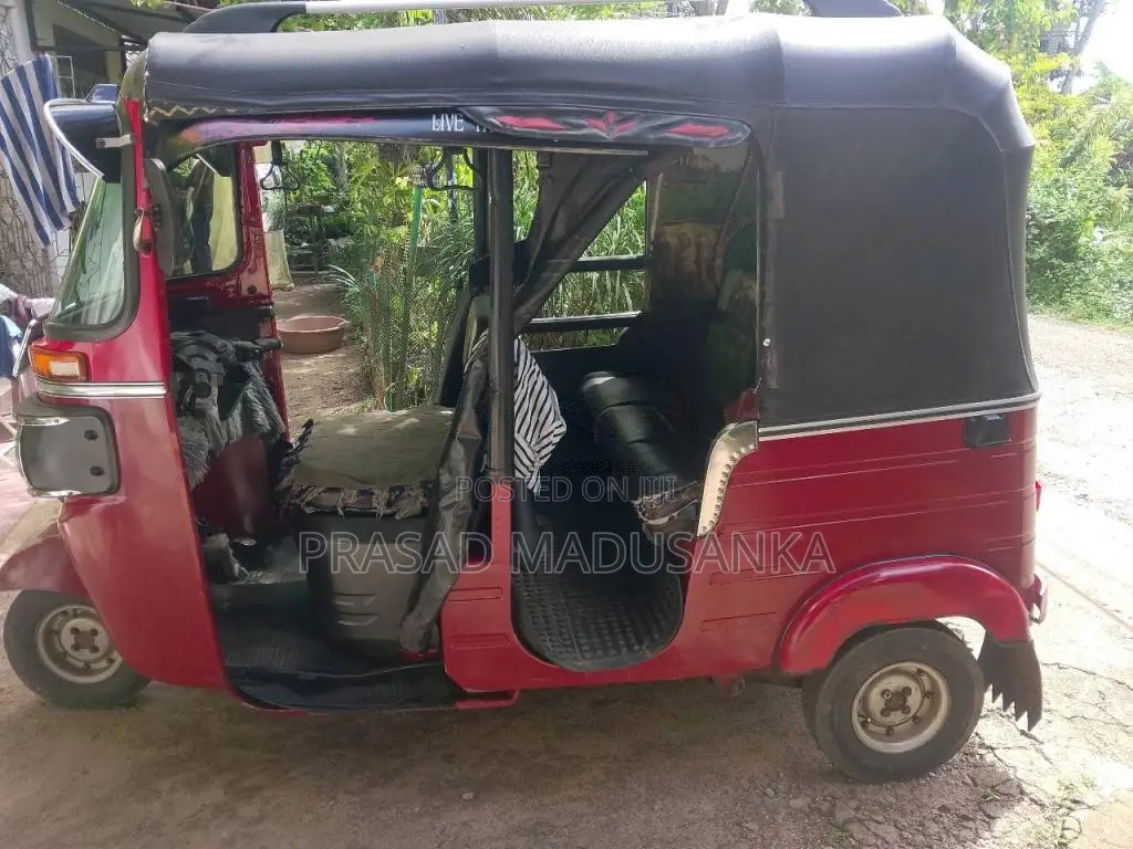 Bajaj 4 Stroke 2019 Three Wheel (Used)