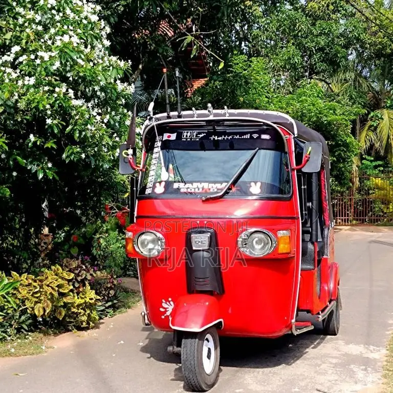 Bajaj 4 Stroke 2010 Three Wheel (Used)