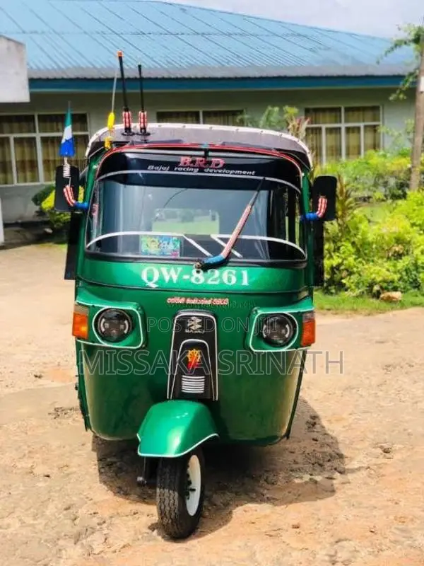 Bajaj 4 Stroke 2010 Three Wheel (Used)