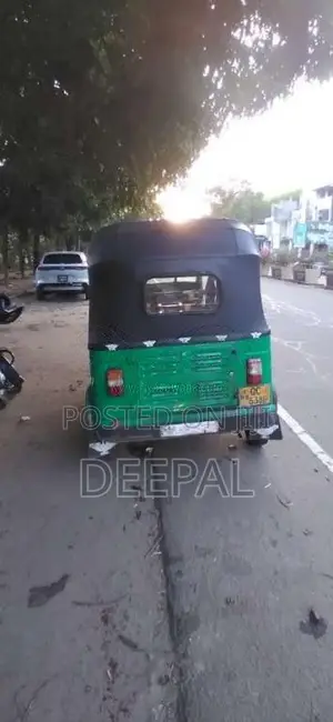 Bajaj 2 Stroke 2006 Three Wheel (Used)