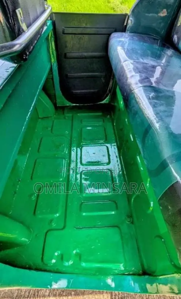 Bajaj RE 2014 Three Wheel (Used)