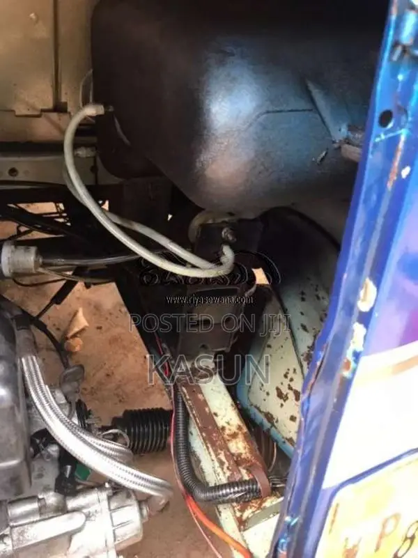 Bajaj 4 Stroke 2011 Three Wheel (Used)