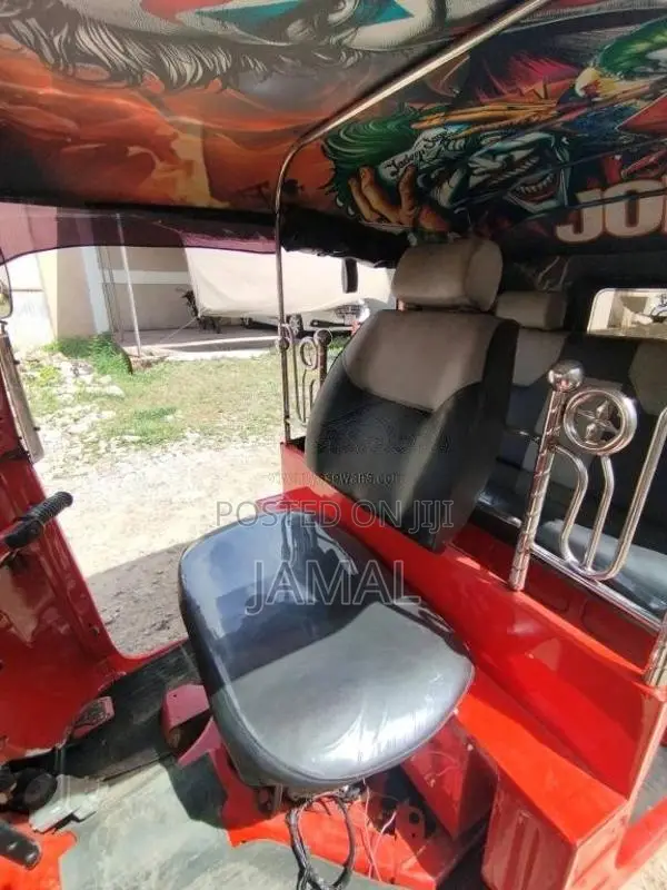 Bajaj RE 2 Stroke 2004 Three Wheel (Used)