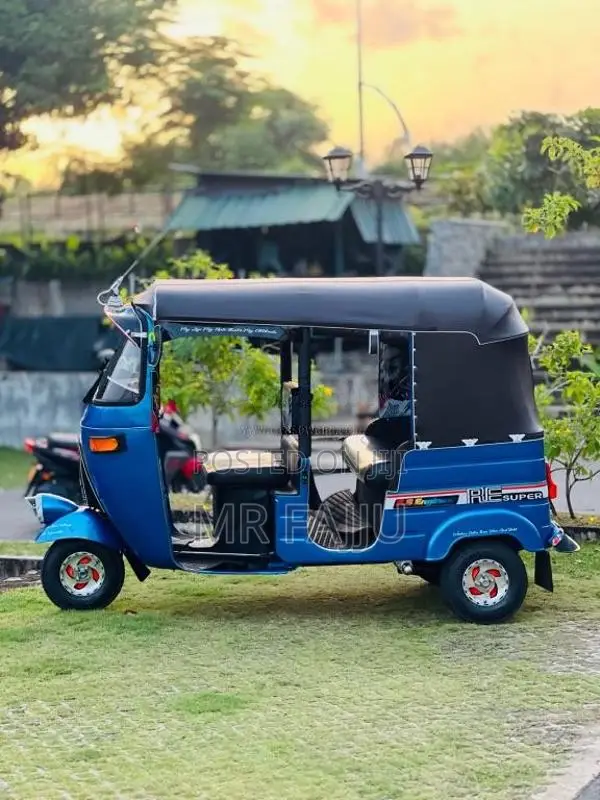 Bajaj 2 stroke 2006 Three Wheel (Used)