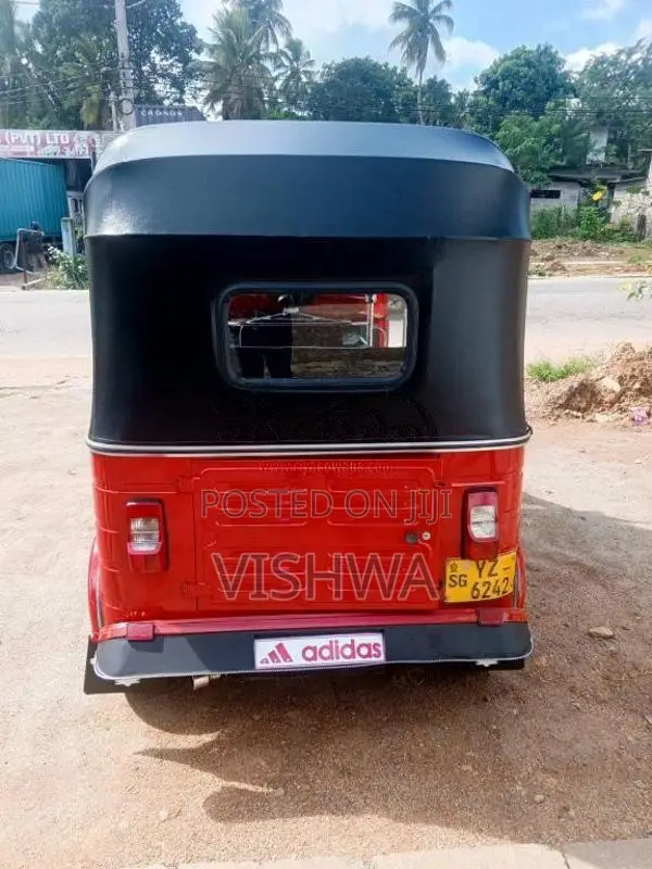 Bajaj RE 205 2012 Three Wheel (Used)
