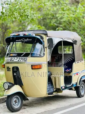Bajaj 4 Stroke 2007 Three Wheel (Used)