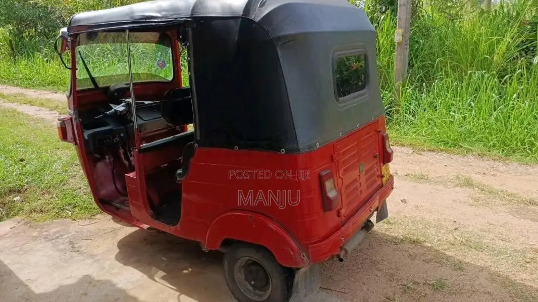 Bajaj RE 2010 Three Wheel (Used)