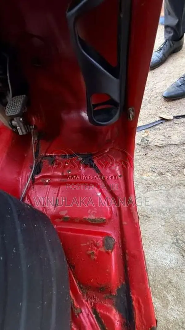 Bajaj 4 Stroke 2010 Three Wheel (Used)
