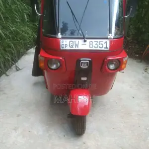 Bajaj 4 Stroke 2010 Three Wheel (Used)