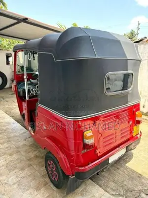 Bajaj RE 205 2011 Three Wheel (Used)
