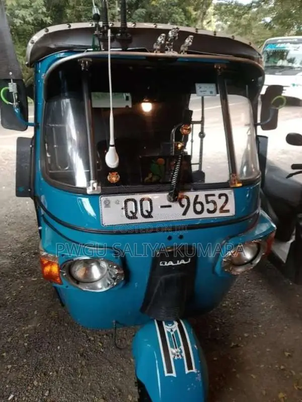 Bajaj 4 Stroke 2009 Three Wheel (Used)