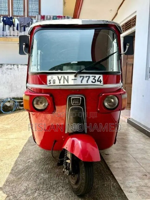 Bajaj RE 205 2011 Three Wheel (Used)