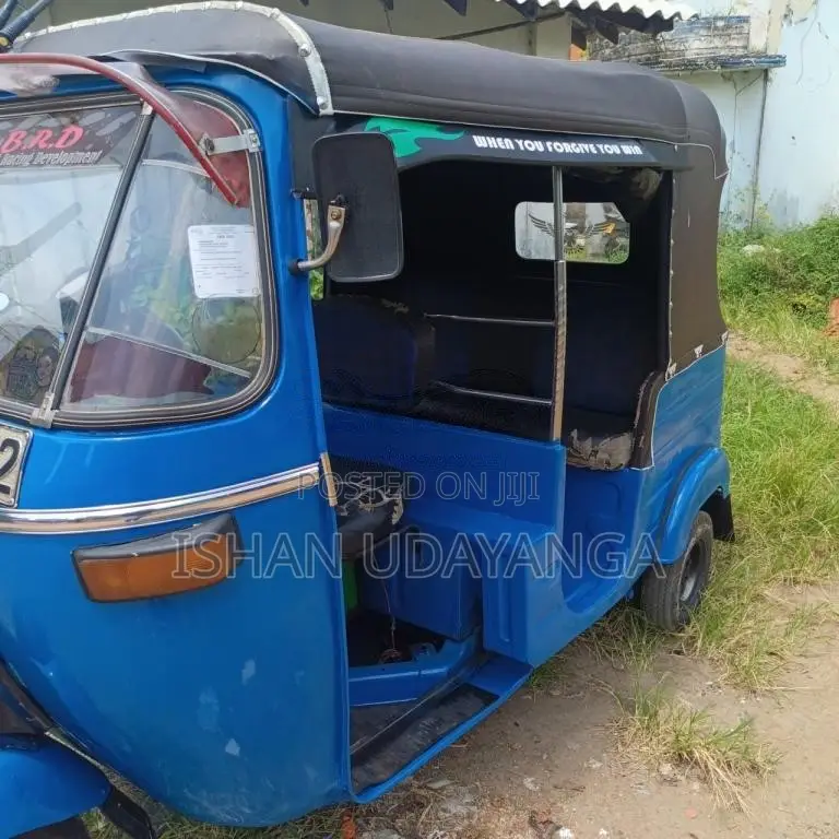 Bajaj 2 Stroke 2006 Three Wheel (Used)