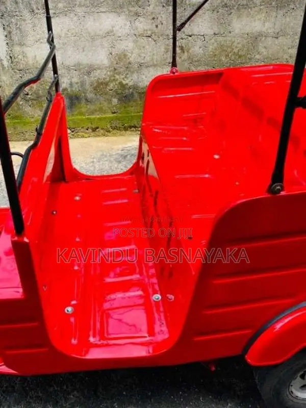 Bajaj 2 Stroke 2004 Three Wheel (Used)
