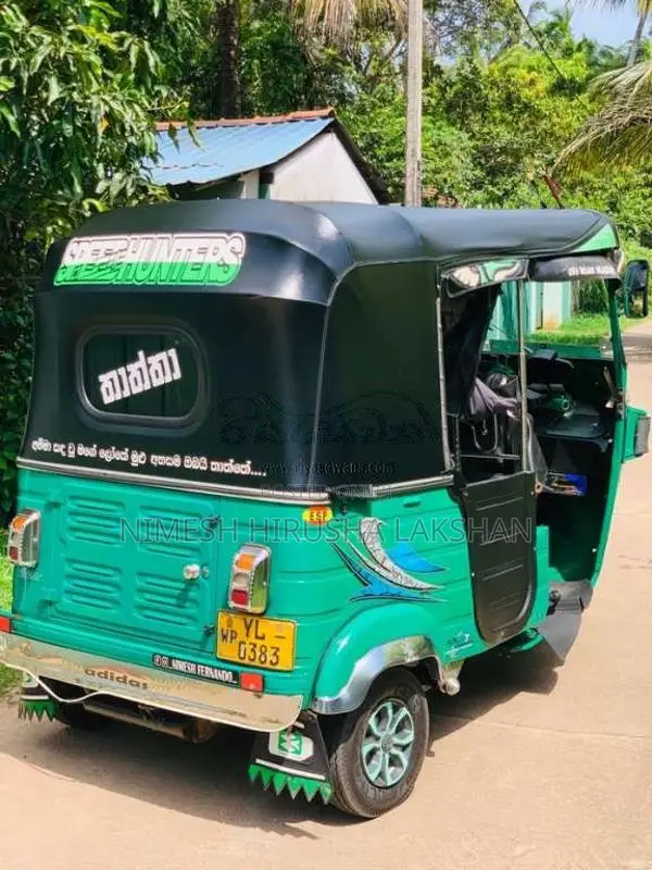 Bajaj RE 205 2011 Three Wheel (Used)