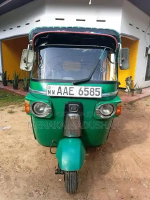 Bajaj 4 Stroke 2016 Three Wheel (Used)