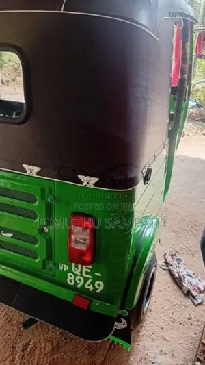 Bajaj 2 Stroke 2006 Three Wheel (Used)
