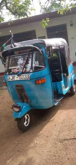 Bajaj 2 Stroke 2004 Three Wheel (Used)