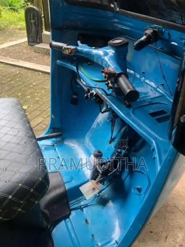 Bajaj 2 Stroke 2004 Three Wheel (Used)
