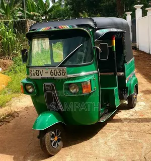 Bajaj 4 Stroke 2009 Three Wheel (Used)