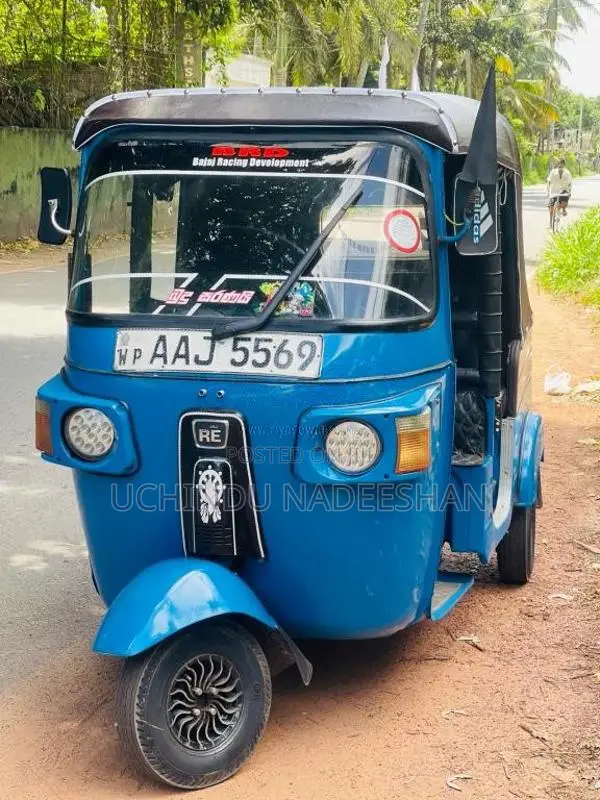 Bajaj 4 Stroke 2013 Three Wheel (Used)
